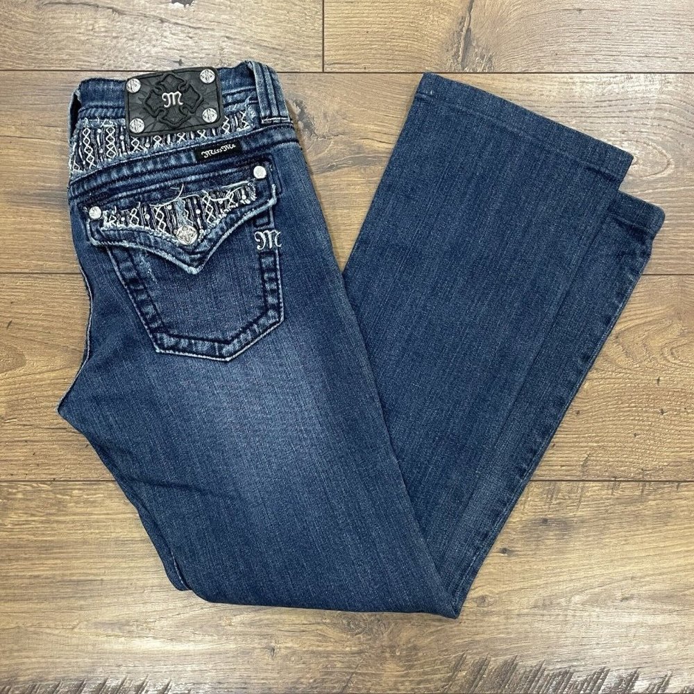Miss Me Jeans Size 28 Boot Bootcut Blue Denim Thick Stitch Flap Pockets Low Rise